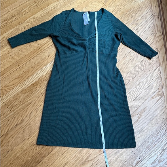 Lane Bryant Green Ribbed Knit Twist Front Dress Size 18/20 NWT - Picture 5 of 10